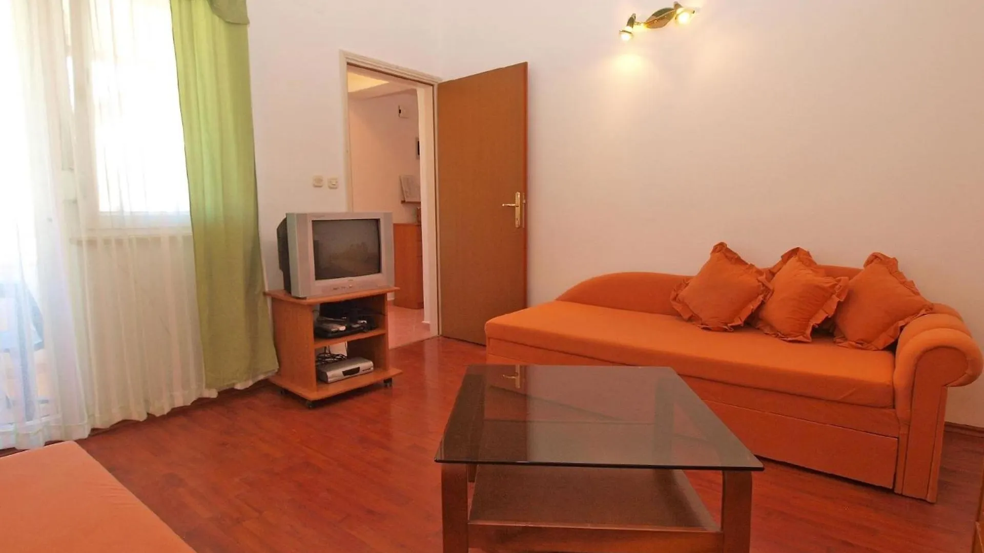 Apartment Ferienwohnung Fuer 4 Personen Ca 45 Qm In Valbandon, Istrien Istrische Riviera Croatia